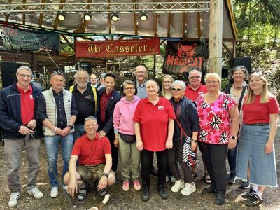 Gruppenbild mit Oliver Ulloth, MdL