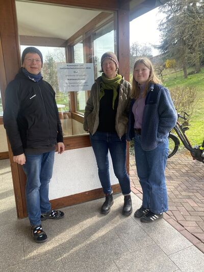 Nun auch offiziell: Wir sind gewählt. Tobias, Katja und Marietta Geismann nach der Sitzung des Wahlausschusses