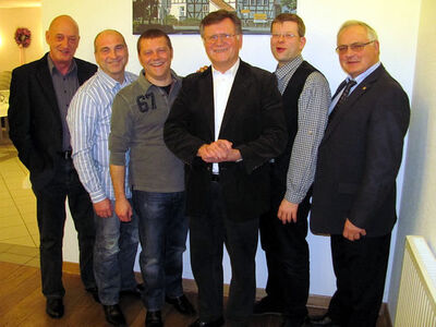 Willi Barbian, Stephan Frank, Norbert Thiele, Tobias Geismann und Hartmut Linke mit Klaus Gödecke (Mitte)