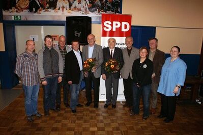 Der Vorstand mit den Jubilaren